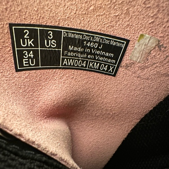 Dr Martens light pink patent leather boots - Picture 8 of 9